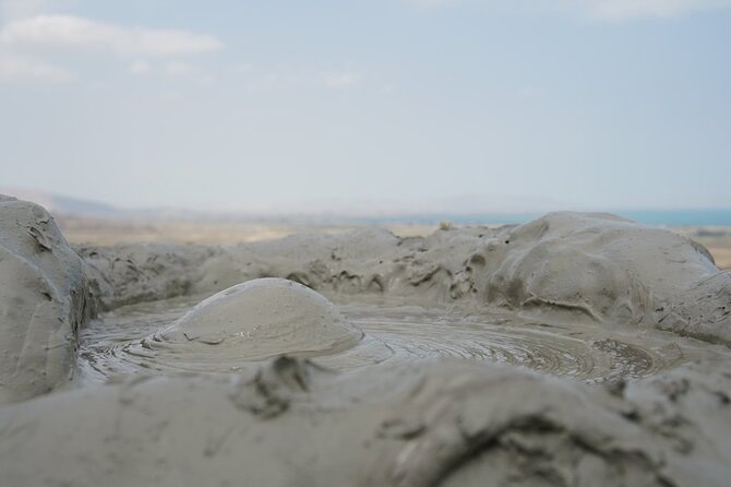 4x4 Jeep Tour - Secrets of Gobustan and Mud Volcanoes - Qobustan and Kichik Dash by Jeep: The 176 m Viewpoint Moment