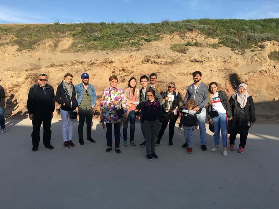 Baku: Atashgah Fire Temple & Burning Mountain Half-Day Tour - The 18th-century Indian merchant story, and why it still matters