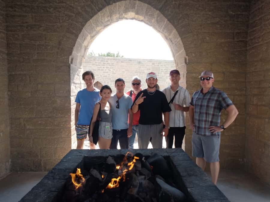 Baku: Atashgah Fire Temple & Burning Mountain Half-Day Tour - The guide experience: what makes it feel worth it