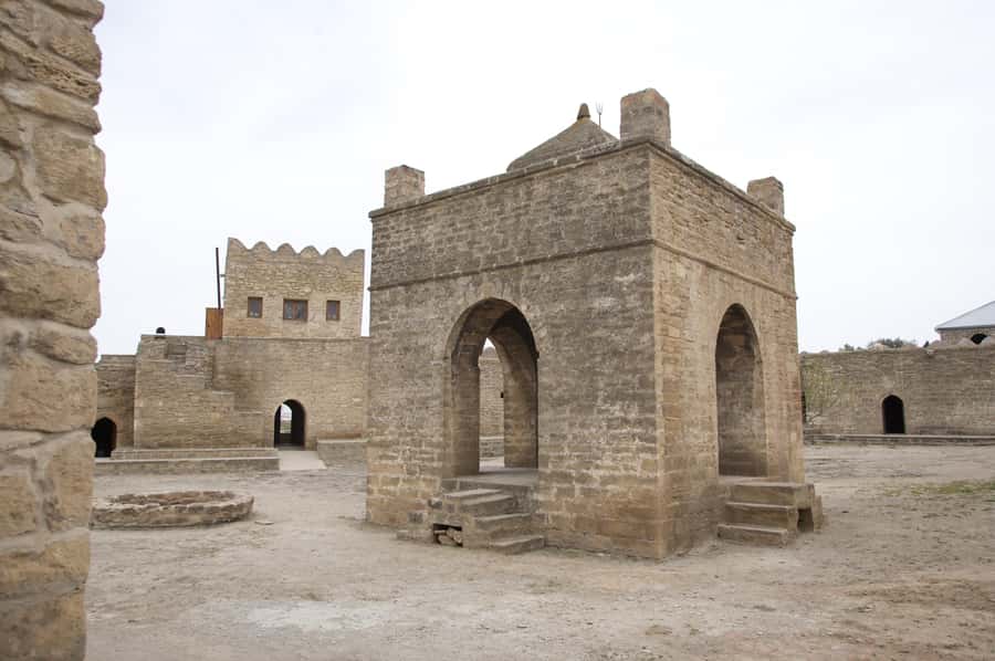 Baku: Burning Mountain & Zorastrian Temple Private Tour - Pickup, Private Transport, and the Tour Pace That Works