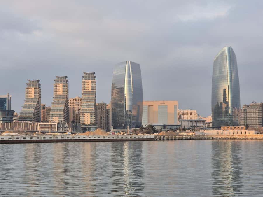 Baku: Caspian Sea Boat Tour with City Skyline Views - Business-class comfort, tea, and where to stand for photos
