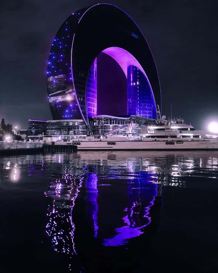 Baku: Caspian Sea Boat Tour with City Skyline Views - What you see from the water: Flame Towers, Maiden Tower, Tele Tower