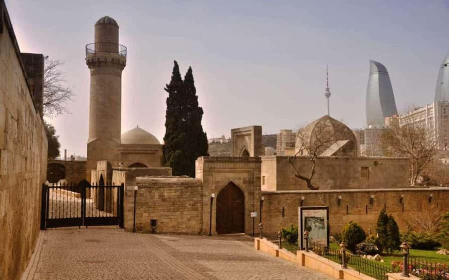 Baku City Group Tour - Flame Towers and Modern Baku, Without Losing the Plot