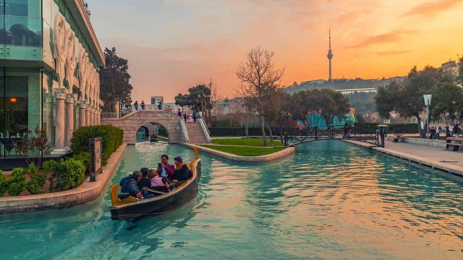 Baku City Tour: Explore the Heart of Azerbaijan - Baku Boulevard: Sea Air, Photo Time, and a Slow-Down Moment