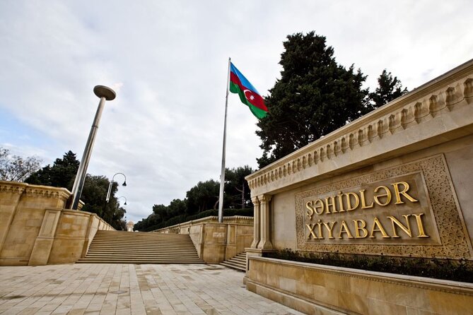 Baku City Tour with Guide Admission Include - Where the tour meets, and how the pace works