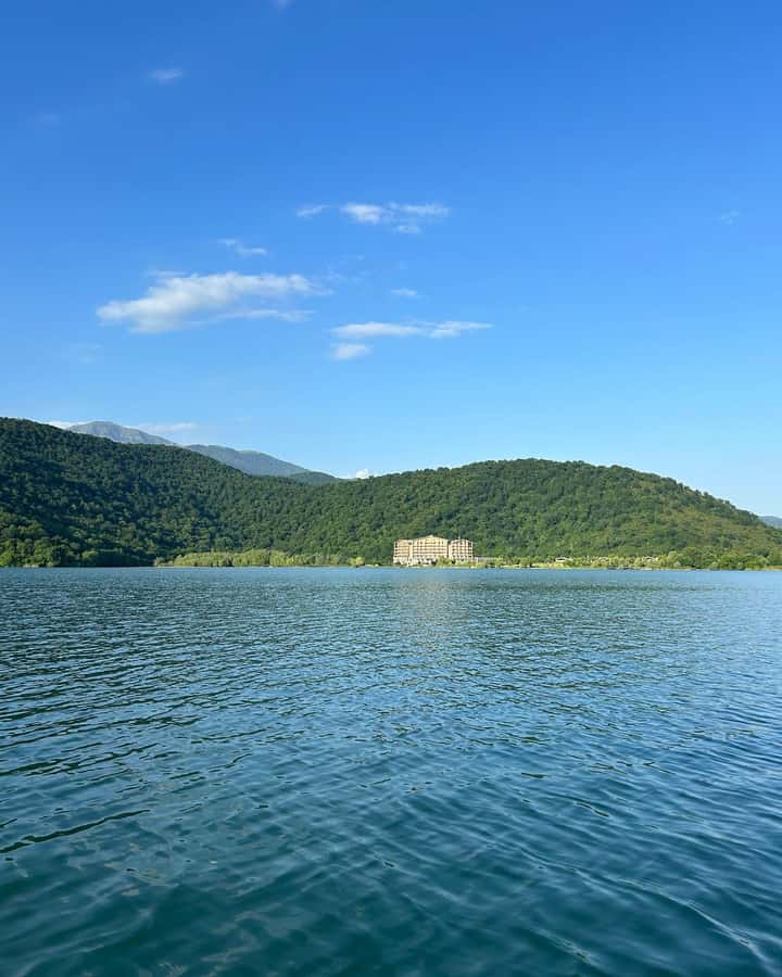 Baku-Gabala-Shamakhi-Tufandag -Nohur lake - Lavender fields - Nohur Lake Lunch Time: Calm Views Built Into the Schedule