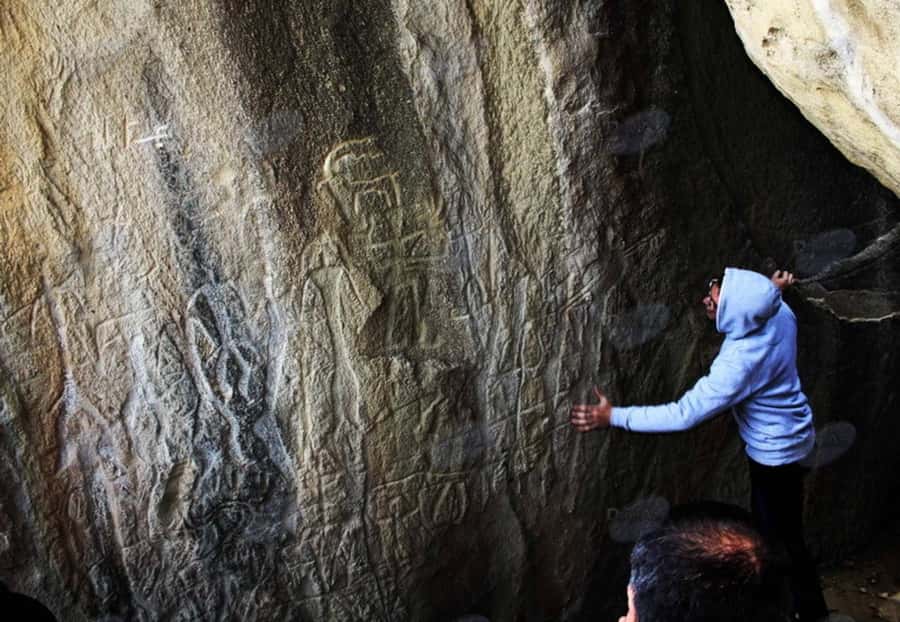 Baku: Gobustan/Absheron guided tour with lunch and tickets - Should you book this tour?