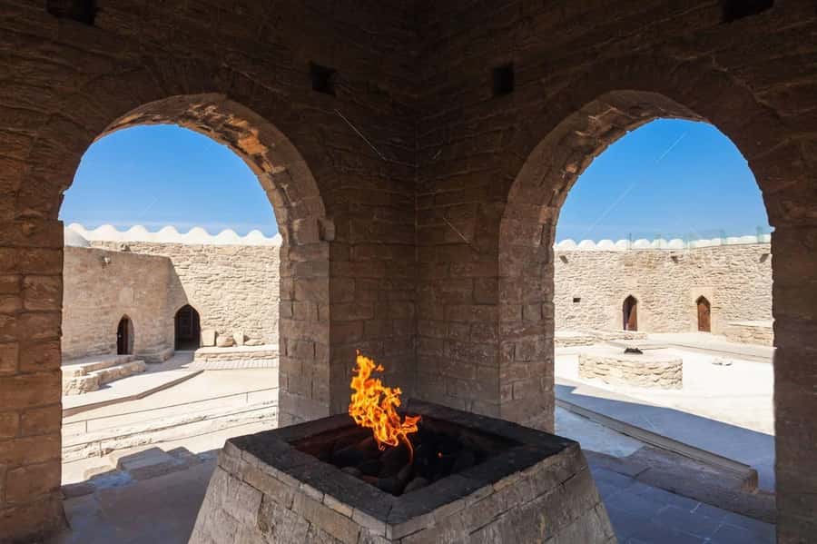 Baku: Gobustan & Absheron Trip - Vintage car interlude and mud volcanoes on Absheron’s active ground