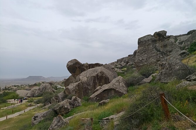 Baku: Gobustan, Mud Volcano, Fire Temple & Burning Mountain - Stop 4: Ateshgah Fire Temple and the eternal flame