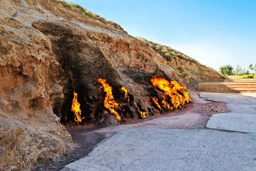 Baku: Gobustan, Mud Volcanoes & Absheron (Group or Private) - Group size, language, and the timing reality check