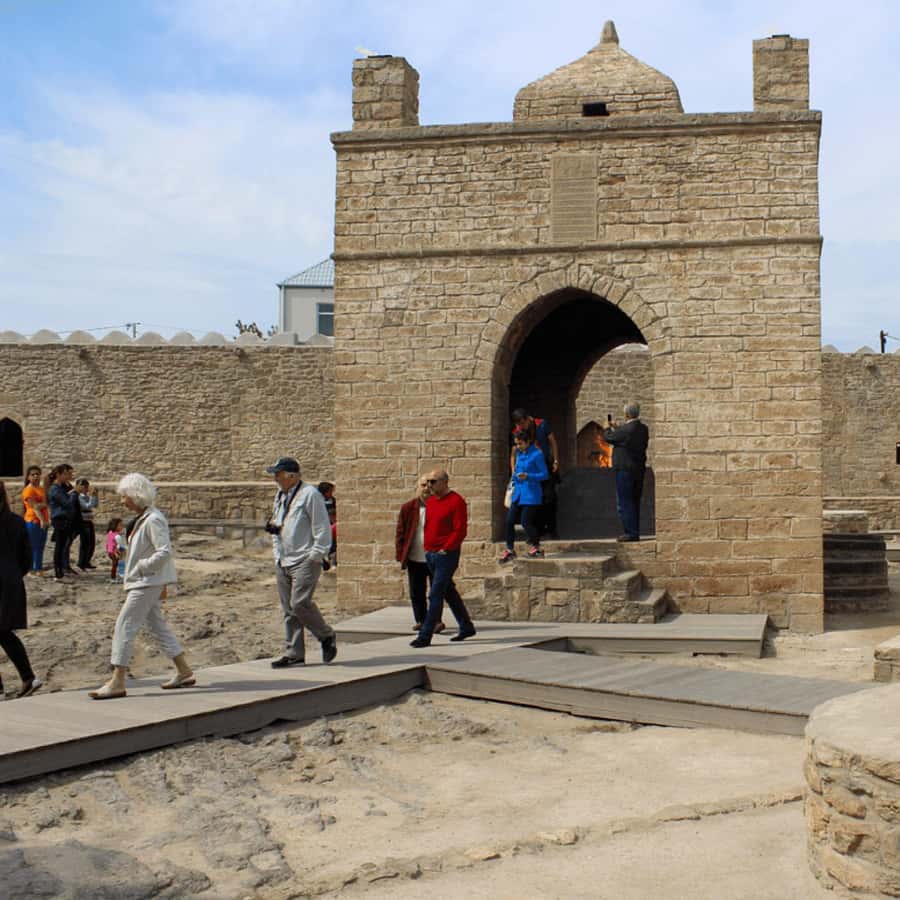 Baku: Gobustan, Mud Volcanoes, Fire Temple, & Yanar Dag Tour - Key things you should know before you go