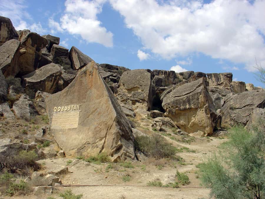Baku: Gobustan, Mud Volcanoes, Fire Temple, & Yanar Dag Tour - Who this tour suits best, and who should skip it