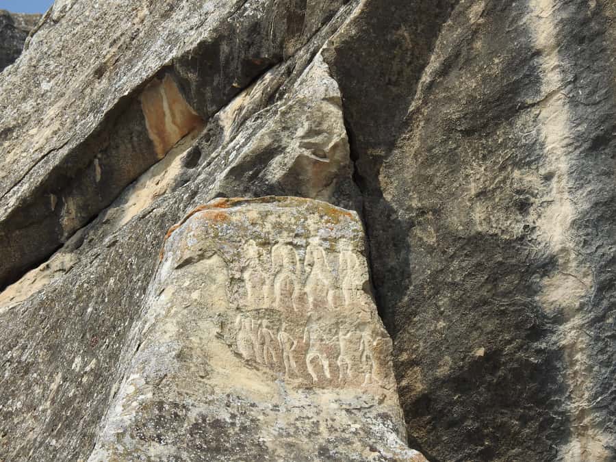 Baku: Gobustan, Volcanoes, Fire Temple and Yanardag Day Trip - A No-Shopping Day Trip That Actually Feels Like Touring