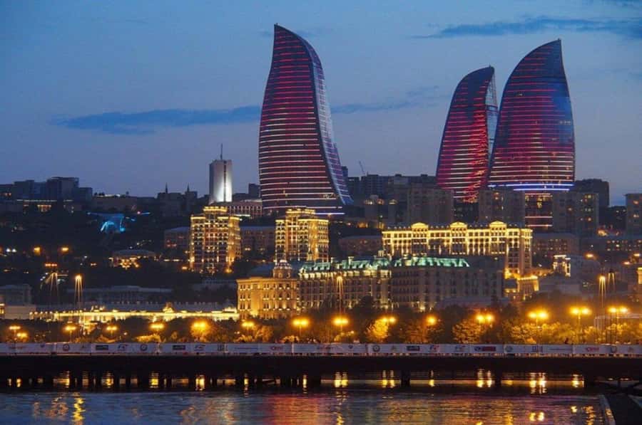 Baku Guided Night Tour - Flame Towers Photo Stop: When the Skyline Turns Into Light