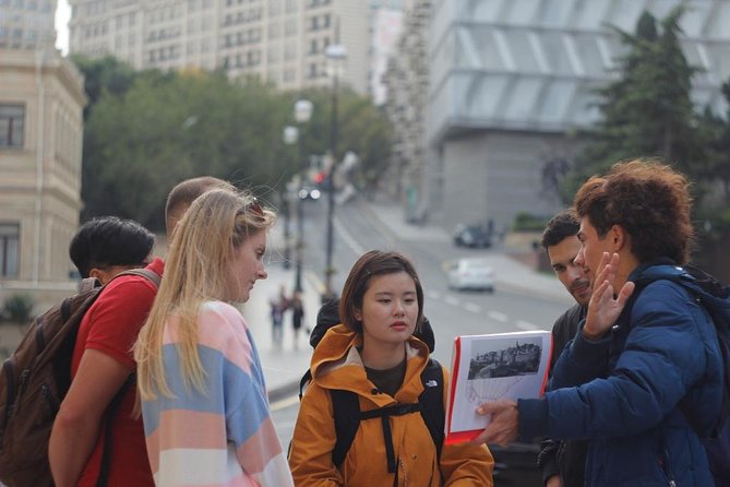 Baku Oil Heritage & Old Town Walking Tour - Where You Start, and How Fountain Square Sets the Tone