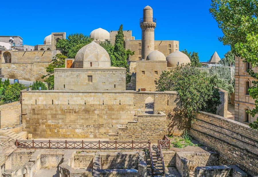 Baku: Old City Guided Walking Tour - Shirvanshahs Palace complex: the 15th-century “pearls” moment