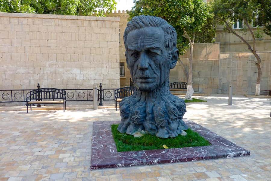 Baku: Old City Guided Walking Tour - Bazar Square arcades and religious complexes you’ll recognize after the explanation