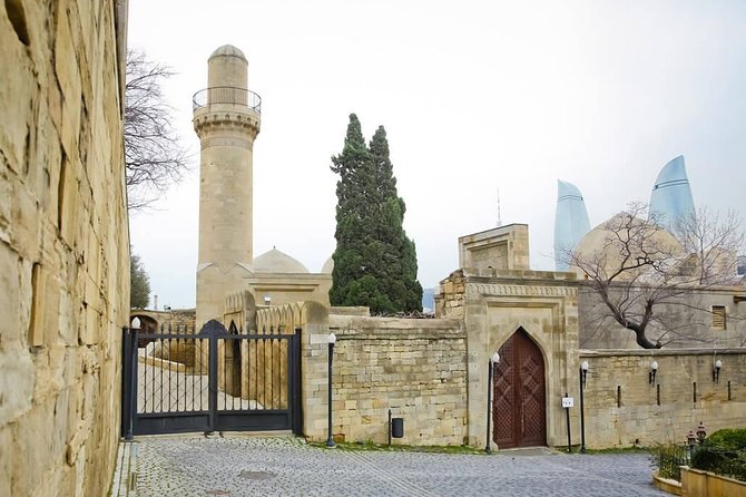 Baku Old City Tour - Why Old Baku works best on a small-group walk