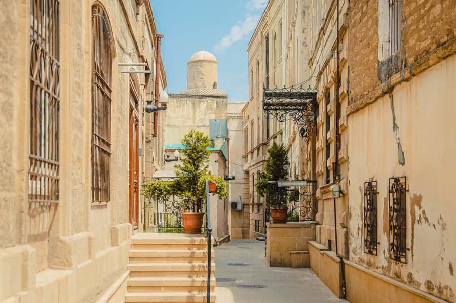 Baku Old Town Walking Tour - Maiden Tower (Qız Qalası) up close, then with a purpose