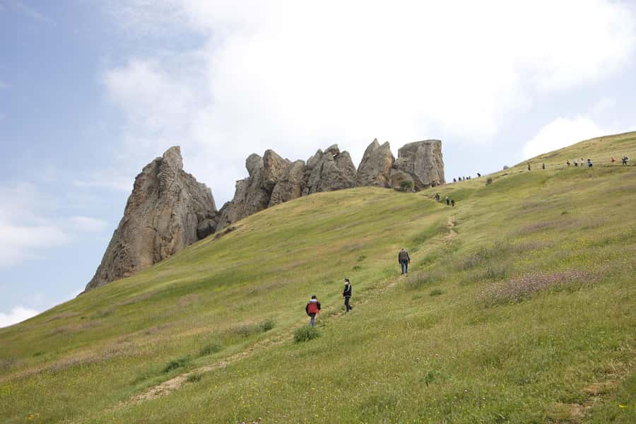 Baku: Pink Lake, Candy Cane & Beshbarmag Mountains - Candy Cane Mountains in Khizi: striped rocks and quick photo time