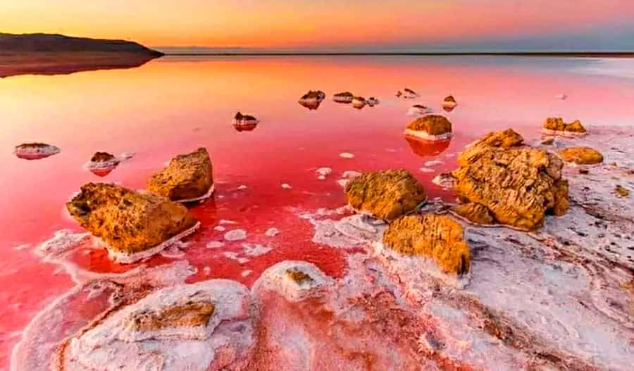 Baku: Sumgait City, Pink Lake & Vibrant Green Bazar Visit - Getting from Baku toward Sumgait, with the Absheron Peninsula in your window