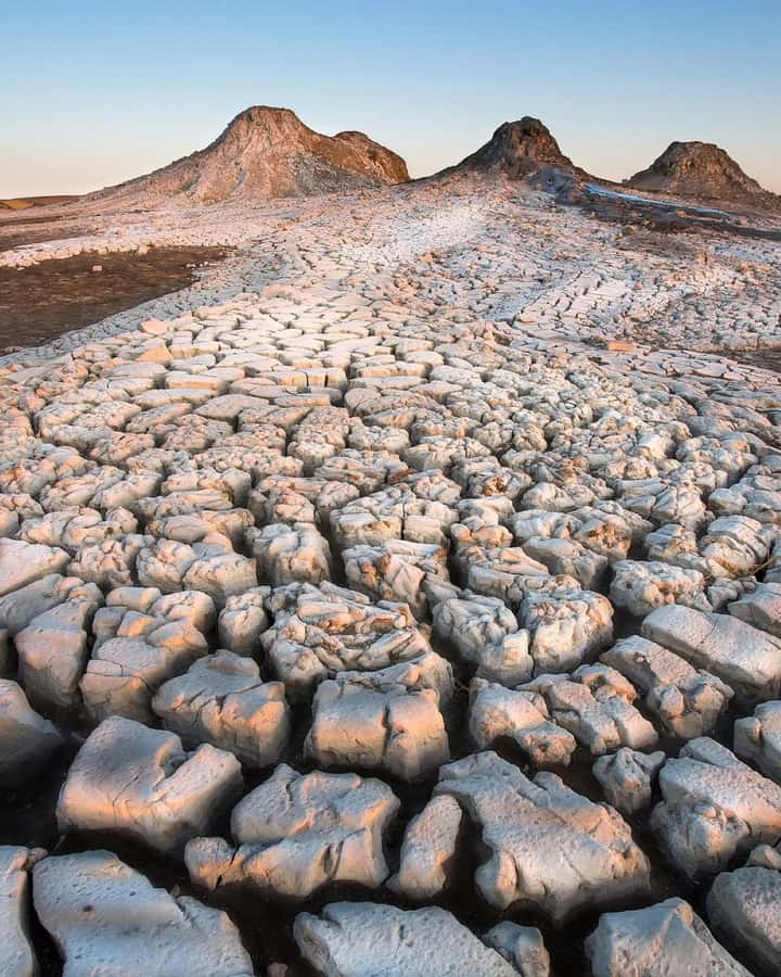 Baku: The Best 5 Sightseeing Spots Gobustan + Old City Tour - Gobustan Rock Art Cultural Landscape: UNESCO Petroglyphs in Plain Sight