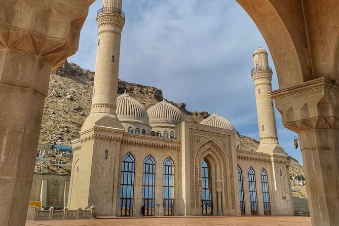 Day Trip in Baku - Yanar Dag Fire Mountain: The Flame That Keeps Going