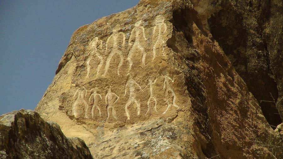 From Baku: Gobustan Guided Day Trip with Transfers - Gobustan petroglyphs: reading stone without needing a PhD