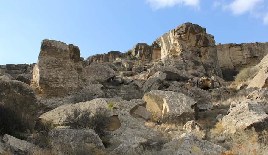 From Baku: Gobustan, Mud Volcanoes & Mosque Private Tour - Key points that make this tour a solid half-day