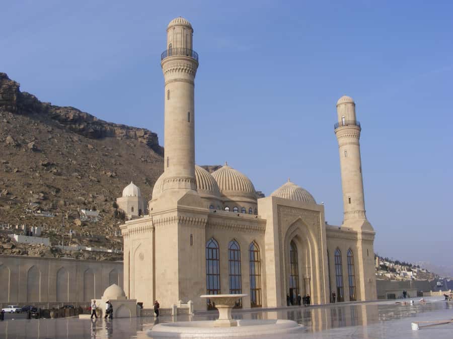 From Baku: Gobustan, Mud Volcanoes & Mosque Private Tour - Price and Logistics: where the $111 per person feels fair