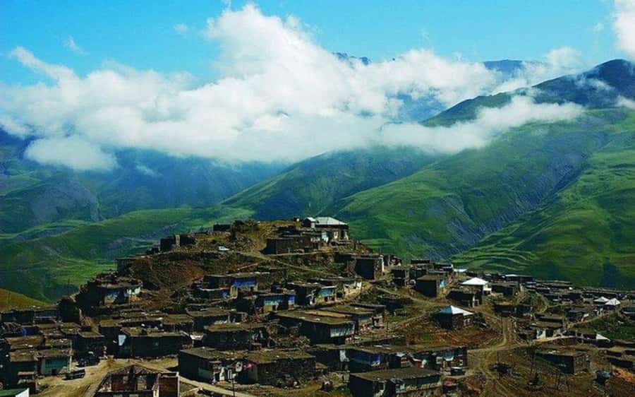 From Baku: Guba-Khinalig Day Trip - Five Finger Mountain and the Early Nature Stops