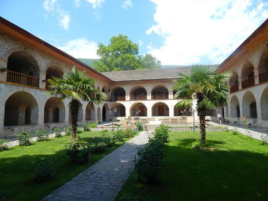 From Baku: Shamakhi, Ismailli, Gabala and Sheki Day Tour - Honey and sweet tasting: the included snack stop you can actually use