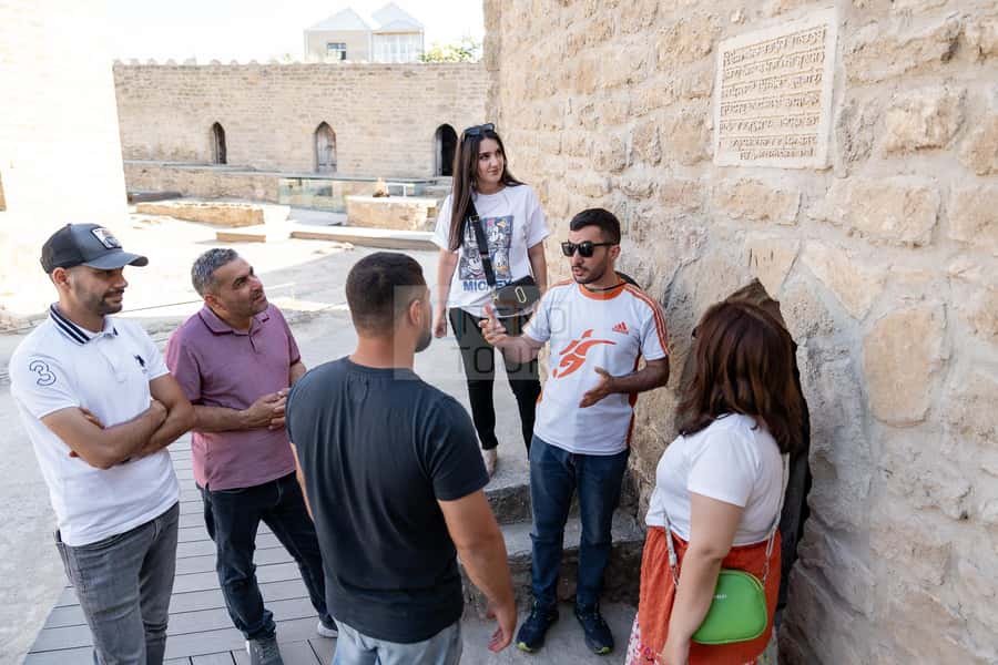 From Bakü: Sightseeing - Ateshgah - Yanardag - Gobustan - Three Major Absheron Stops in One Day (and Why It Works)