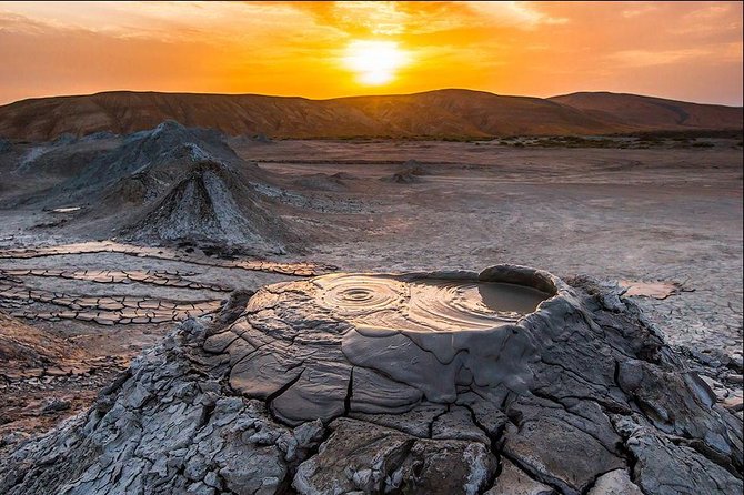 Full Day Trip in Baku (Gobustan & Absheron) - Mud volcanoes in Soviet Lada cars, cute for a reason