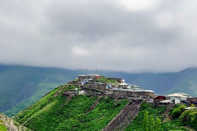 Galakhudat - Khinalig hiking tour with home-made lunch - Kalaykhudat Stop: A Short Break With Big Mountain Views