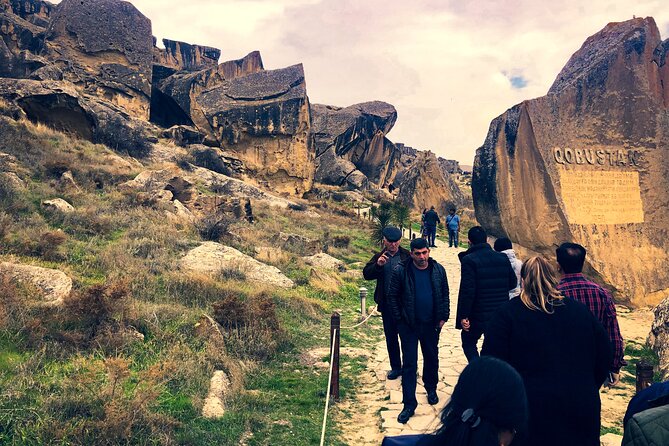Gobustan Rock Art and Mud volcanoes PRIVATE TOUR - Stop 3: Bibi-Heybat Mosque, a quick but meaningful cultural reset