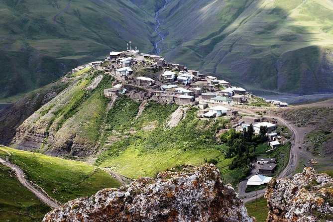 Guba Khinalug & Candy Cane Mountains tour (by Old City Tours) - Beshbarmag Dag and the Five-Finger Mountain Moment