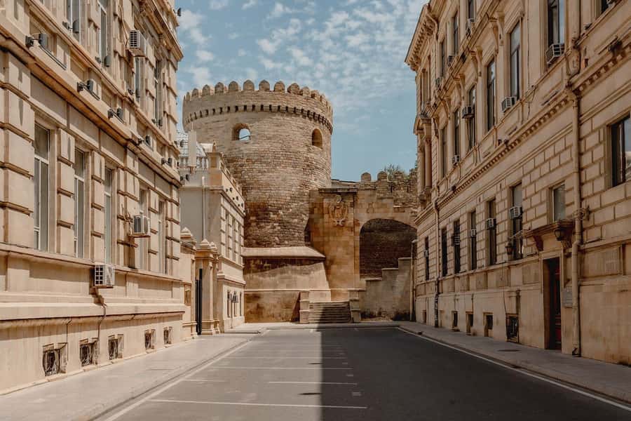 Heartbeat of Baku: Old & Modern City Walk (Group or Private) - The big idea: Old City to Flame Towers in one half-day loop