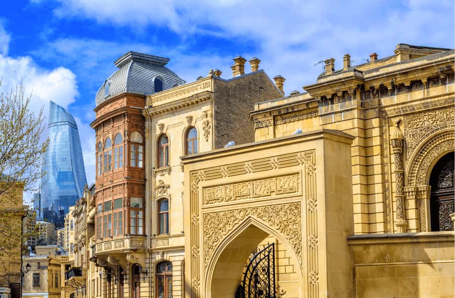 Heartbeat of Baku: Old & Modern City Walk (Group or Private) - Icheri Sheher and the Double Gates: the maze with a purpose