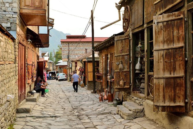 Independent tour to Shamakhi & Lahij - Key highlights at a glance