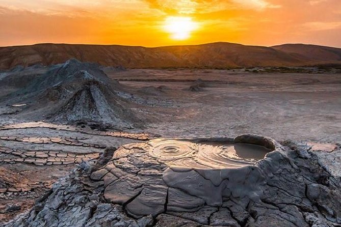 Mud Volcanoes & Gobustan Private Tour - The Tiny But Memorable Bonus: A Century-Old Resting Place in Baku