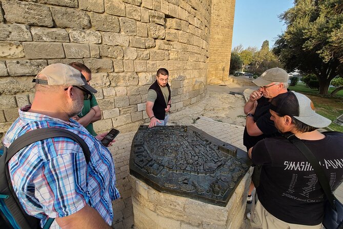 Old and Modern Baku Tour ( Day & Night Time) - Where the story begins: Gosha Gala Gapisi and the Old City setup