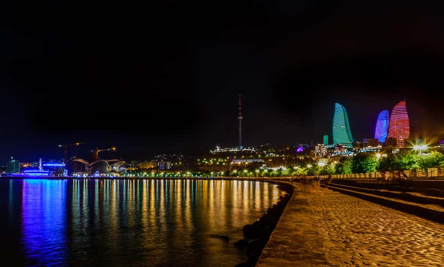 Panoramic Night Baku with Azerbaijan Tour - Flag Square: Closing With a Clear, National Visual