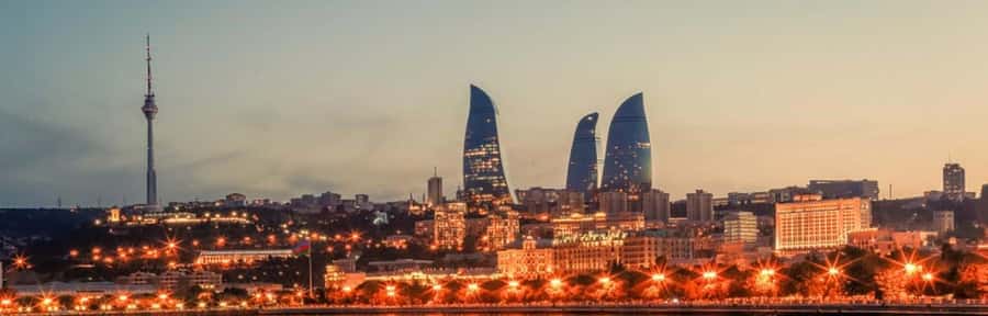 Panoramic Night Baku with Azerbaijan Tour - Getting Oriented at the Double Gates in the Old City