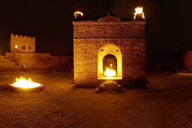 Private Ateshgah & Yanardag Tour - Yanar Dag Fire Mountain, why the flame can seem unreal