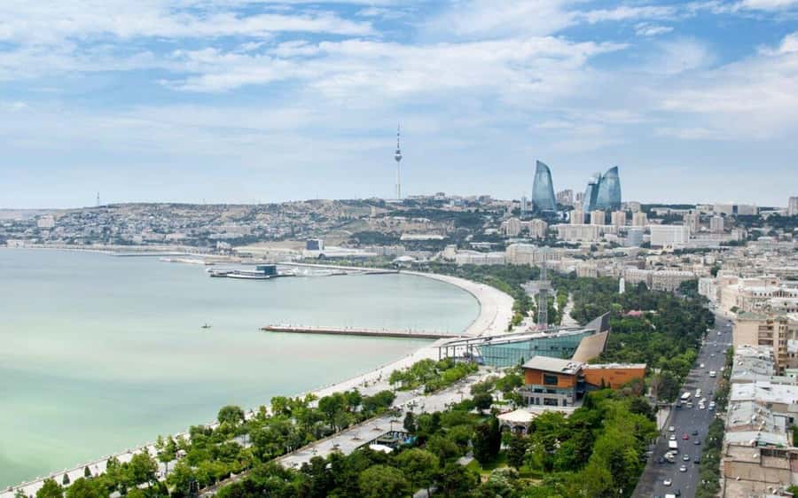 Private Baku City - Getting picked up and oriented: starting from Baku