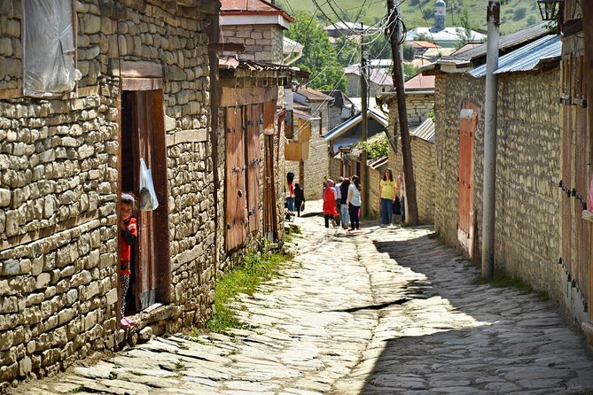 Private Shamakhi - Lahij tour - Lahij village: crafts, old baths, and medieval water systems