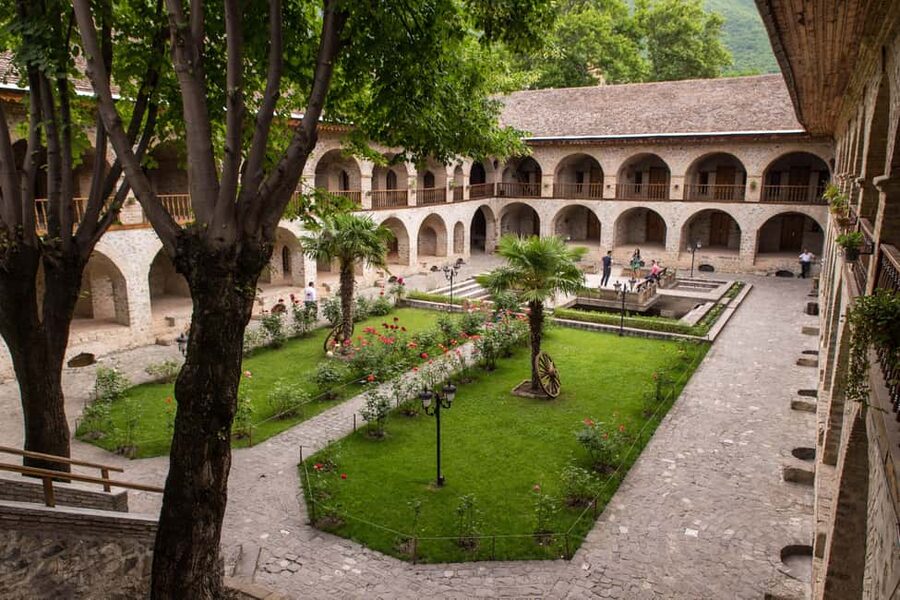Sheki group Tour from Baku with guide - From Baku to Sheki, what this day trip really feels like