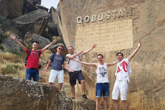 Small-Group Day Trip to Gobustan, Mud Volcanoes, Ateshgah & Yanar Dagh - Ateshgah Fire Temple: The Zoroastrian Temple and the Gas Phenomenon